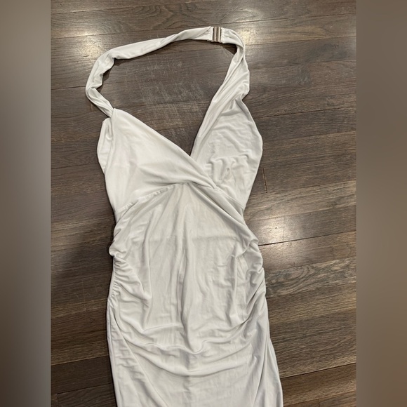 Club L Elegant White halter Maxi Dress size large - Picture 5 of 11